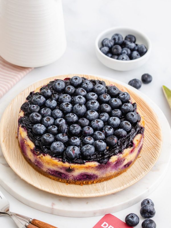 NY cheesecake proteico de limón y arándanos